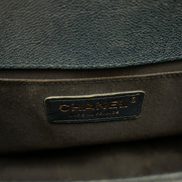 Chanel Boy Medium - Candy Blue - Picture 4 of 5